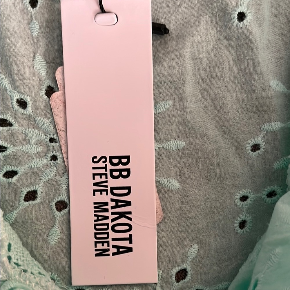 Steve Madden Green Ruffled Sleeveless Tank Top - Picture 7 of 8